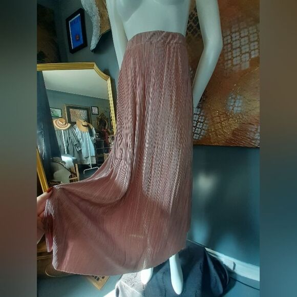 Missguided Dusty Rose Pleated Midi Skirt - Picture 8 of 12